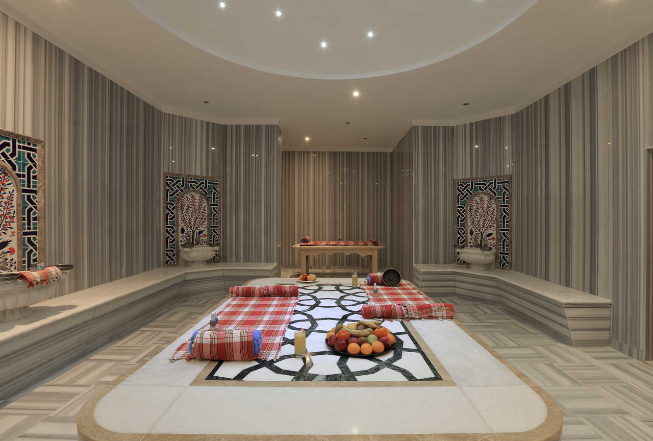 Meyveler ile birlikte Çam Otel hamam keyfi 