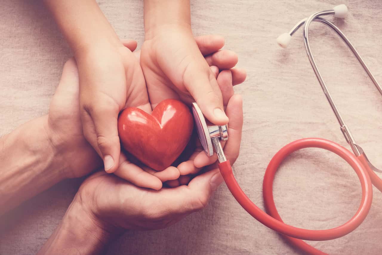 kalp sağlığı gününde pembe kırmızı olacak yüksek tansiyon için tuz oranı