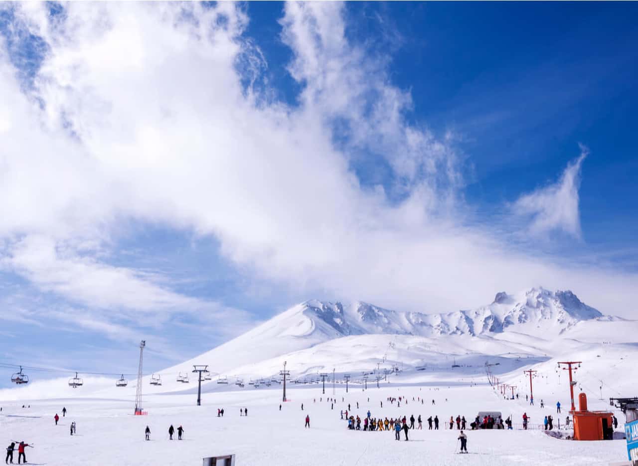 Kayseri'deki Erciyes Dağı'ndan bir kar manzarası