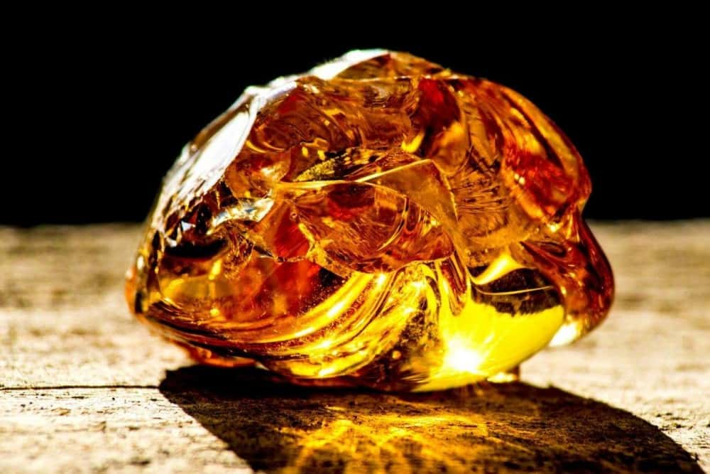 kehribar taşı, amber, doğal taş isimleri, doğal taş çeşitleri