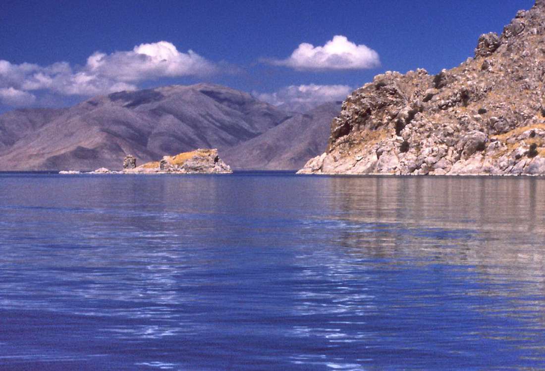 ülkemizin en çok bilinen göllerinden van gölü'nün doğa manzaraları