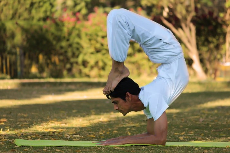 akrep pozu, yoga nedir nasıl yapılır